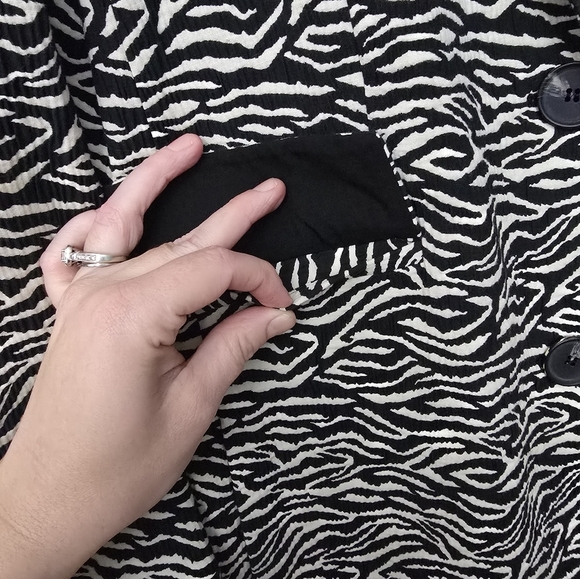 Per Una Black Mix Zebra Animal Print Lightweight Coat Size 6 US Size 10 UK - Picture 7 of 16